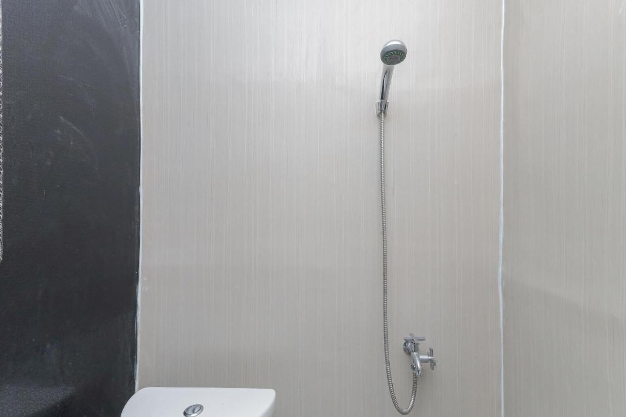 Reddoorz Near Mayapada Hospital Surabaya Exterior photo