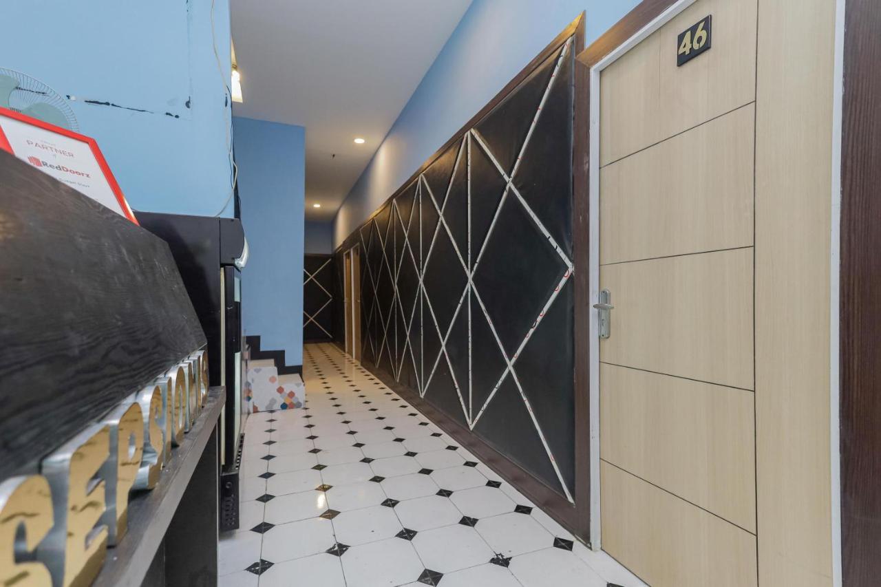 Reddoorz Near Mayapada Hospital Surabaya Exterior photo