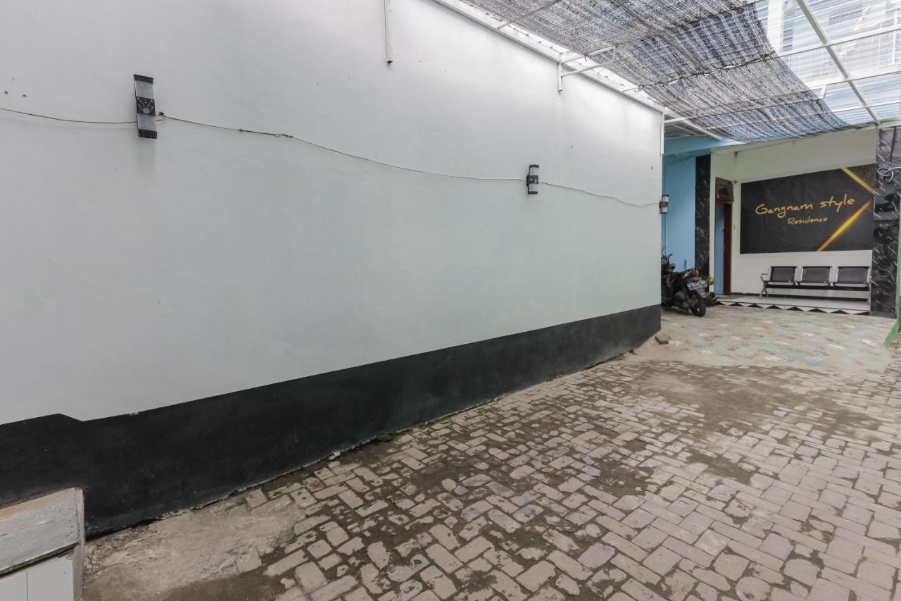 Reddoorz Near Mayapada Hospital Surabaya Exterior photo